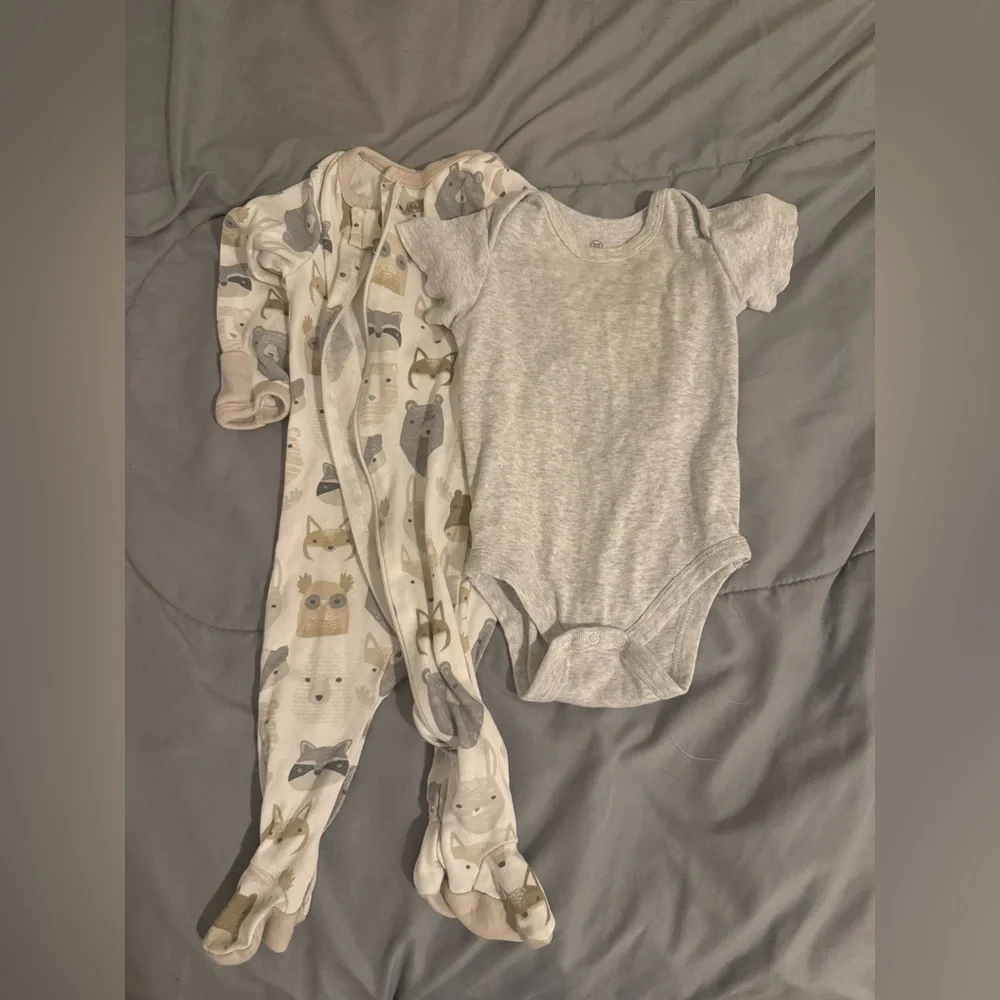 Great Condition! 3-6 Month Baby Onesie and Pajamas